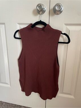 ASTR the Label Ribbed Mock Neck Tank — Size M